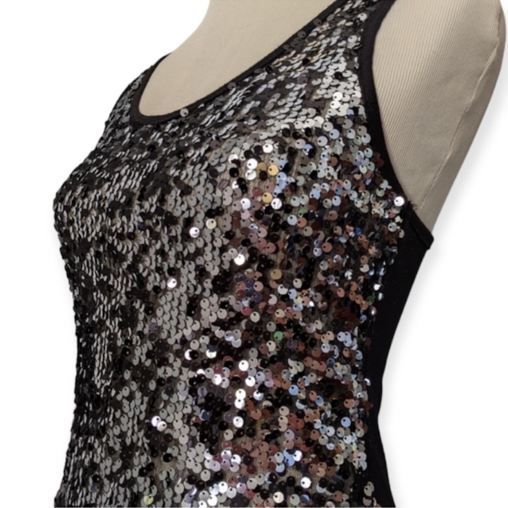 Lipstick‎ Silver & Black Sequined Sleeveless Top​​​